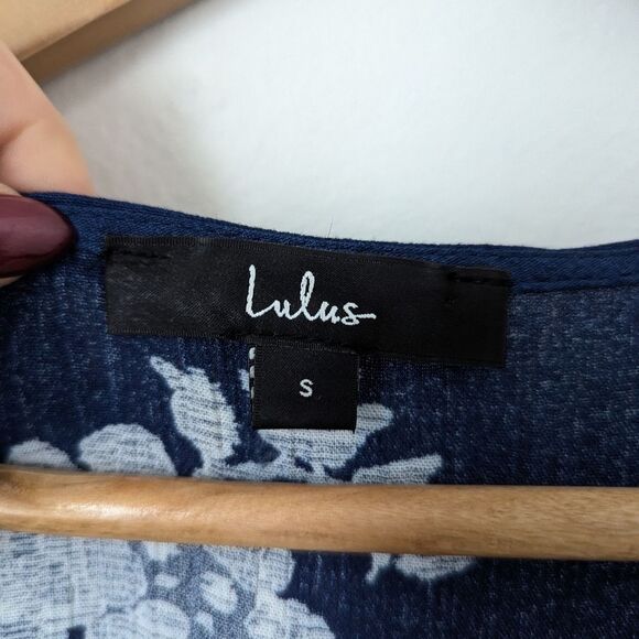 Lulus navy blue white floral Heart of Marigold flutter sleeve wrap maxi dress - Picture 3 of 6